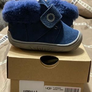 Baby Uggs size 4